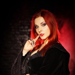 Anna KiaRa